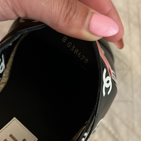 BNIB SIZE 36 black and white cc espadrilles - Picture 7 of 7